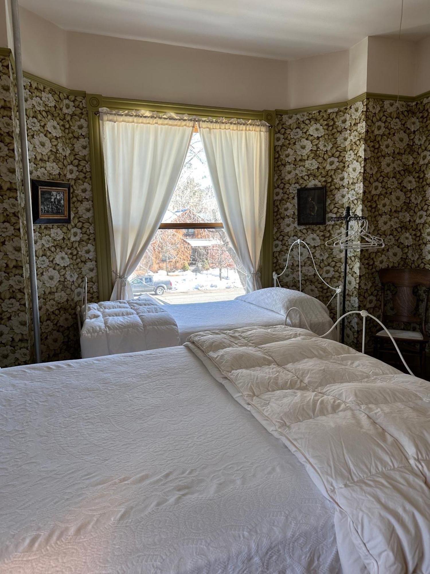 Gable House Bed And Breakfast Inn Дуранго Экстерьер фото