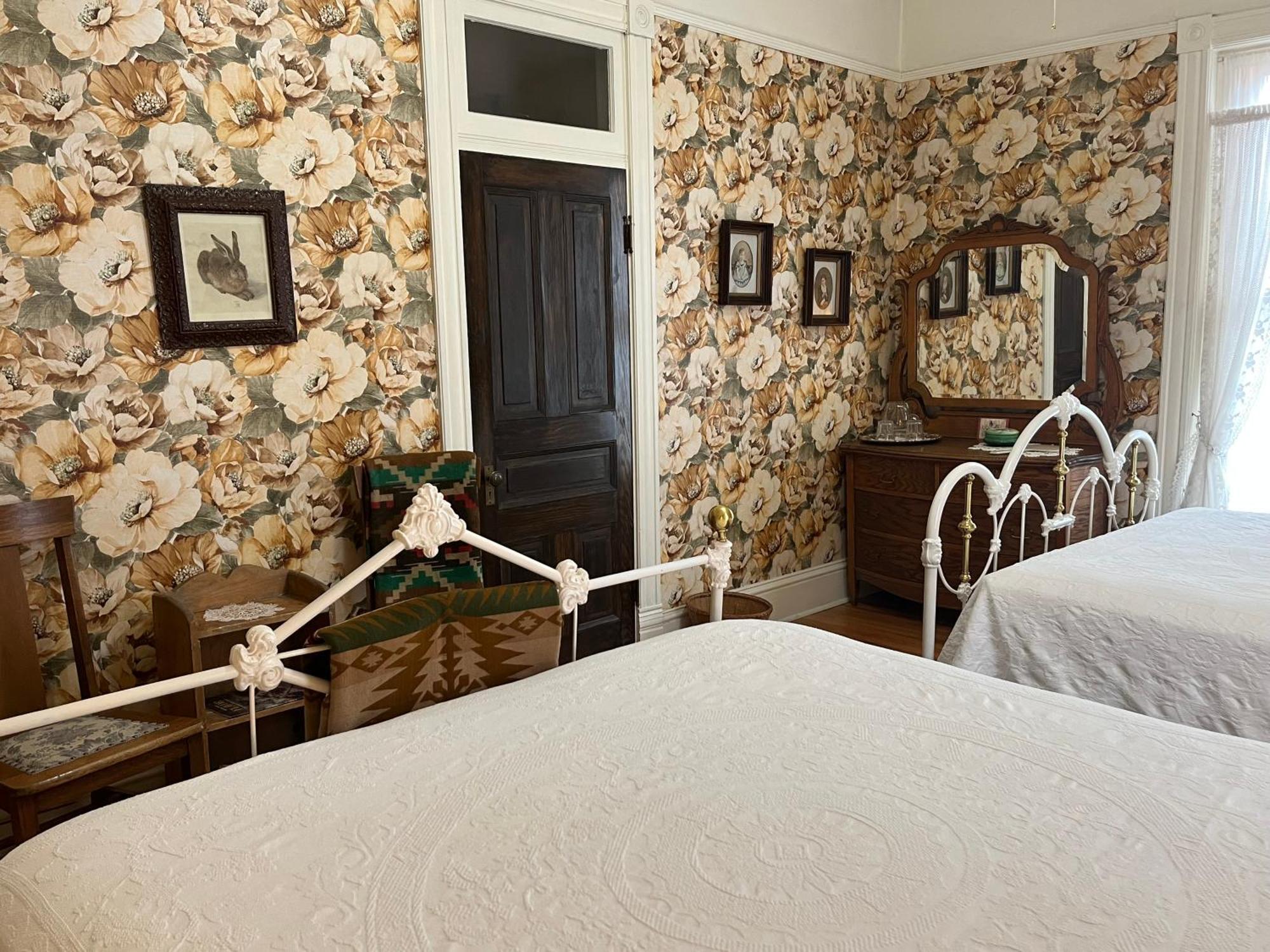 Gable House Bed And Breakfast Inn Дуранго Экстерьер фото